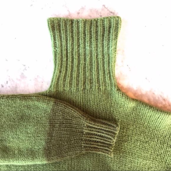 Hand Knit Chunky Oversized Turtle Neck Sweater - Picture 7 of 7